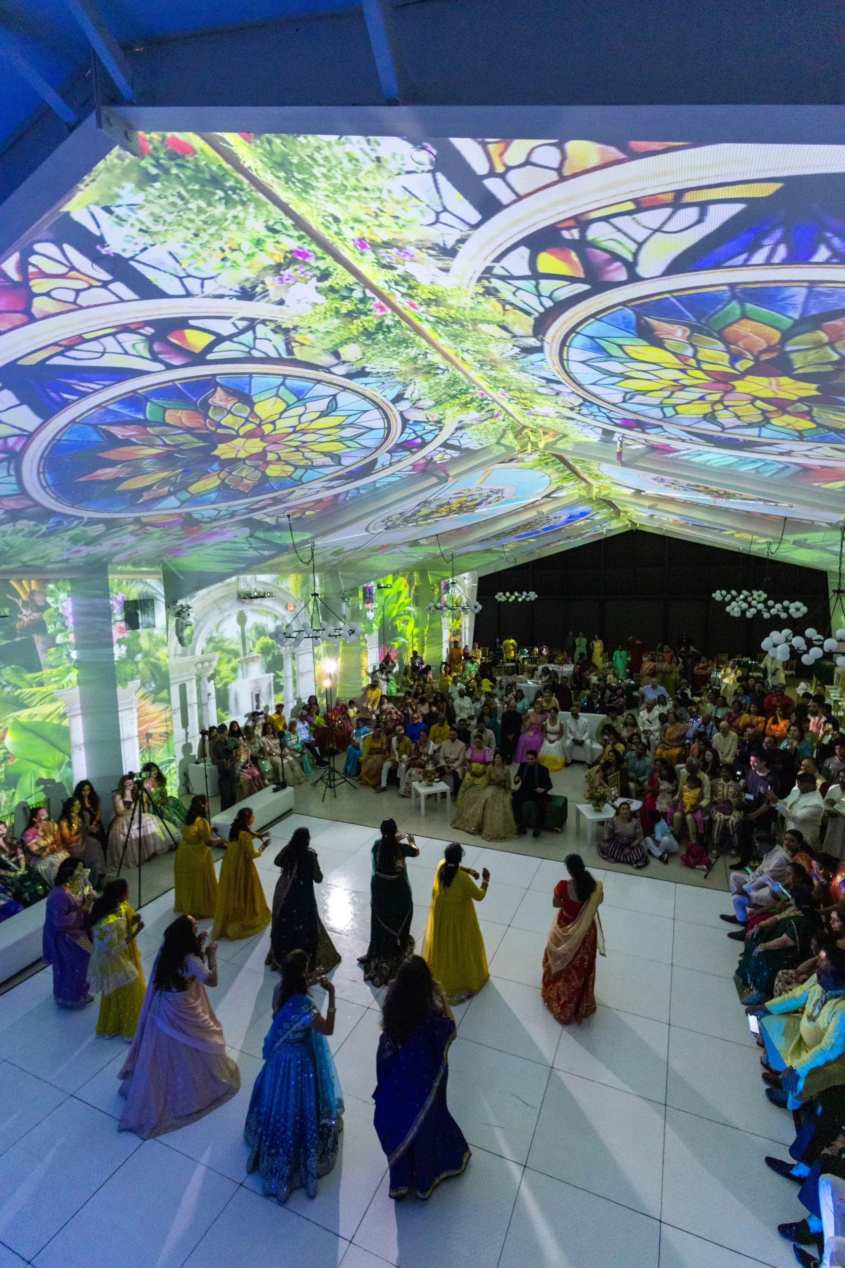 Festive Mehendi & Dance — South Asian Tradition designed and planned by Très CHIC